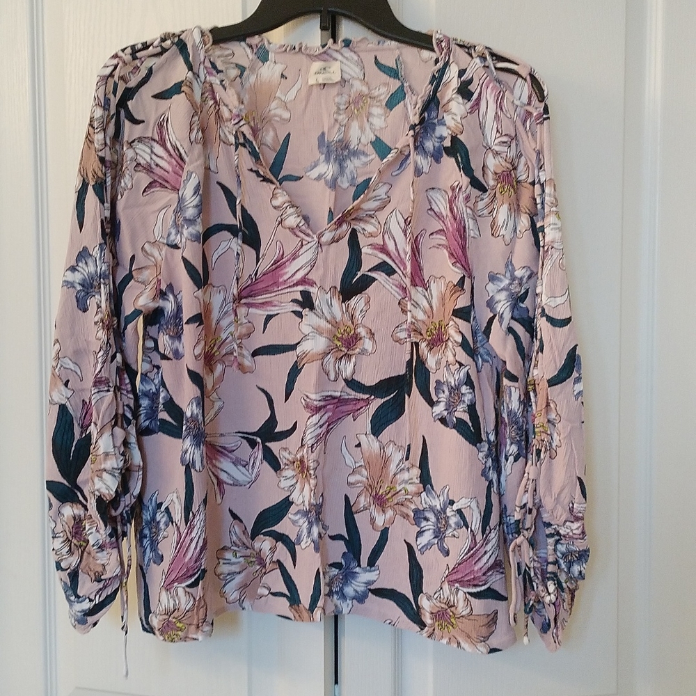 ⚜️ O'Neill Long Sleeve Floral Blouse